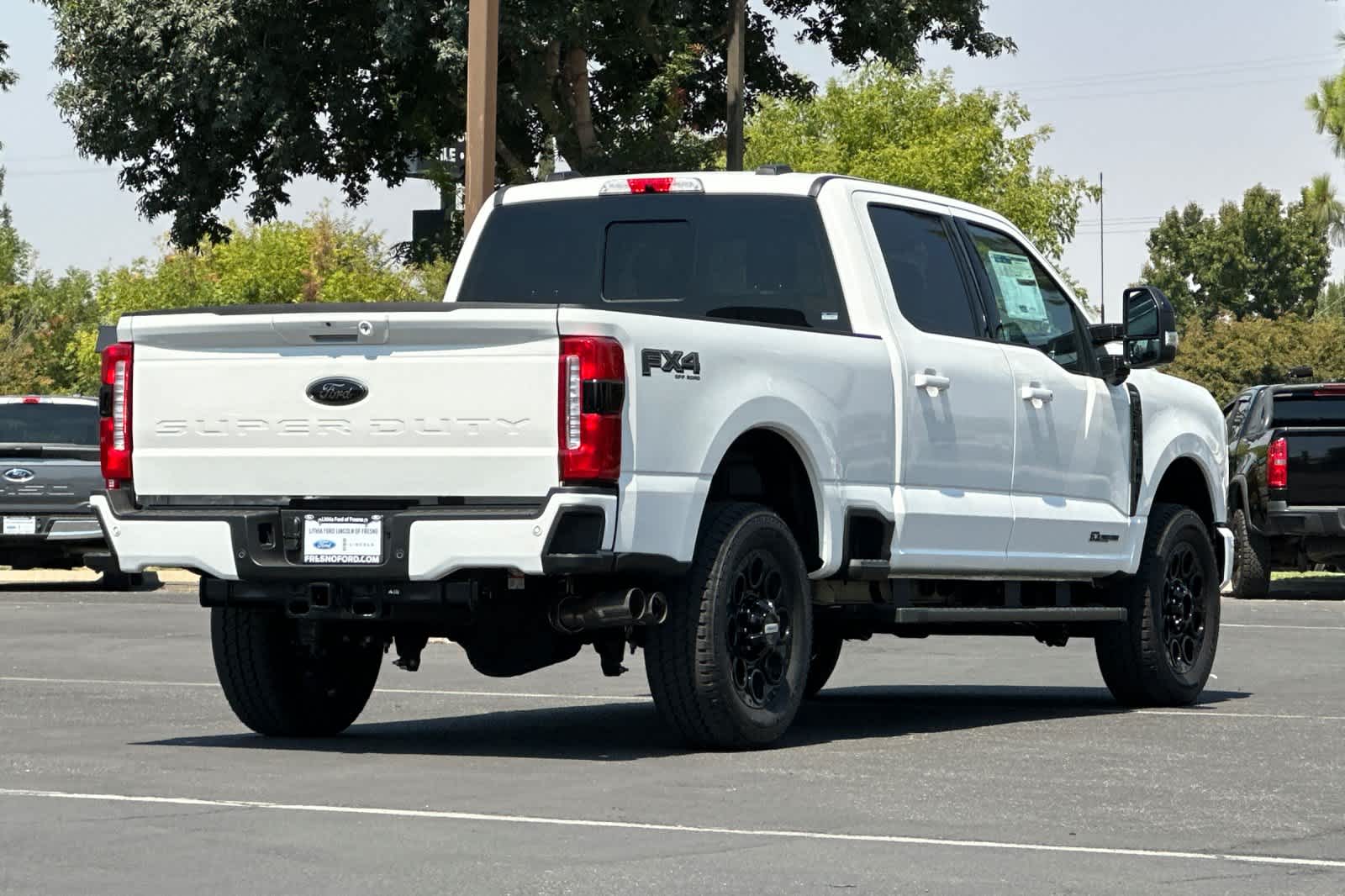 2025 Ford F-250 Lariat photo 2