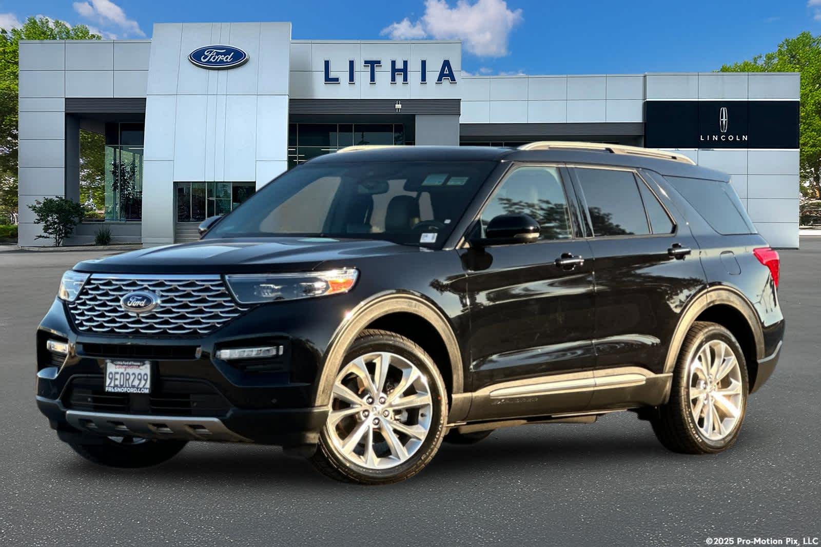 2023 Ford Explorer SUV 