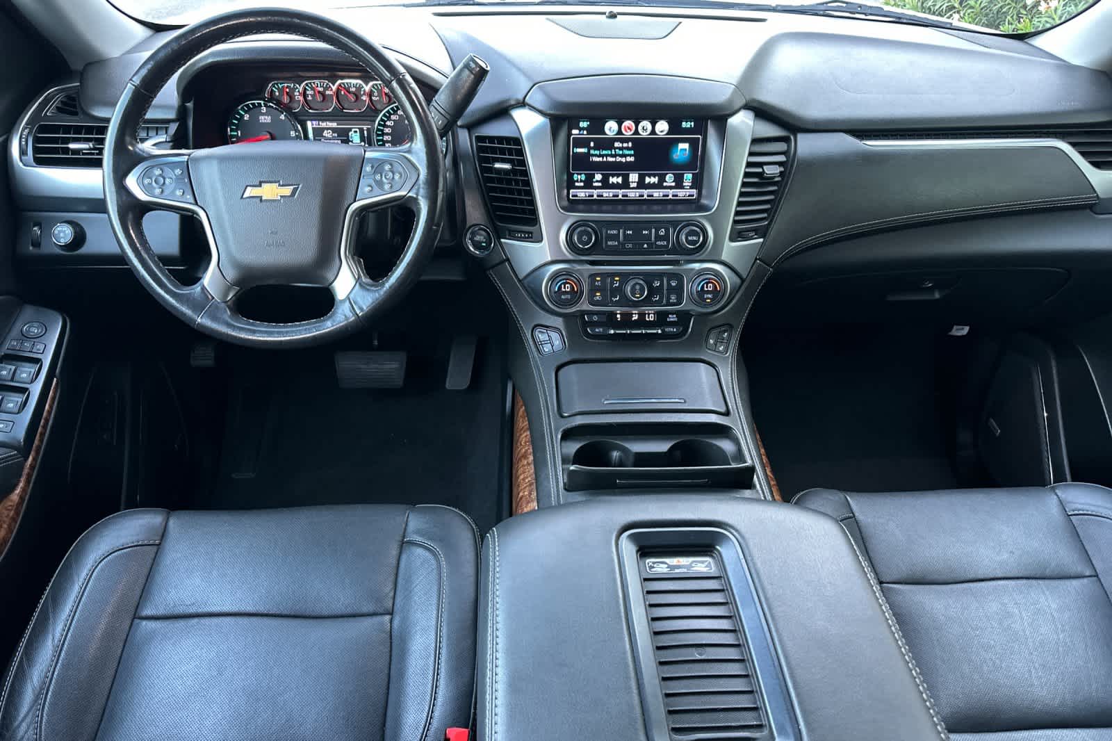 2020 Chevrolet Tahoe Premier photo 3