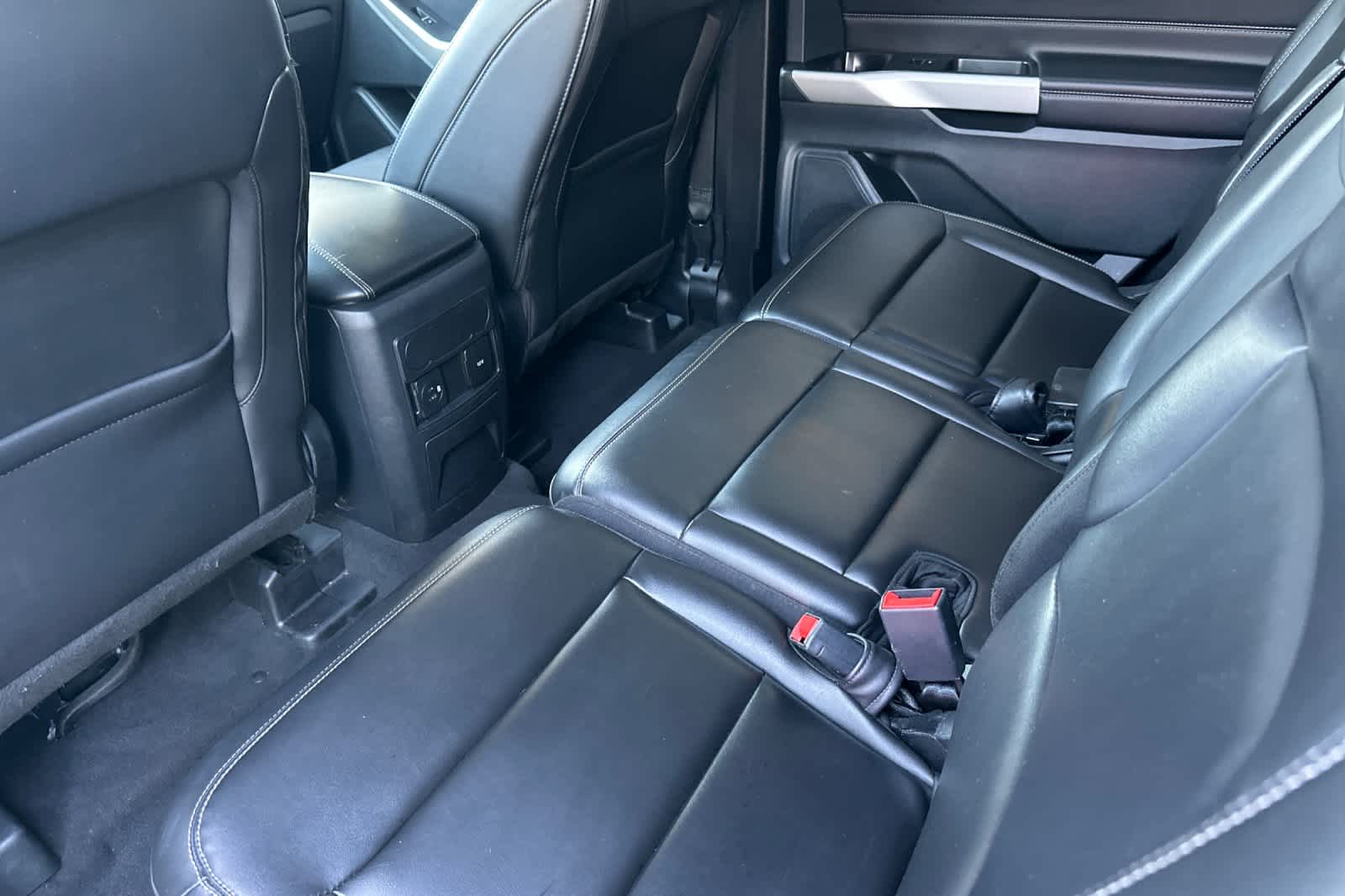 2022 Ford Explorer XLT photo 4