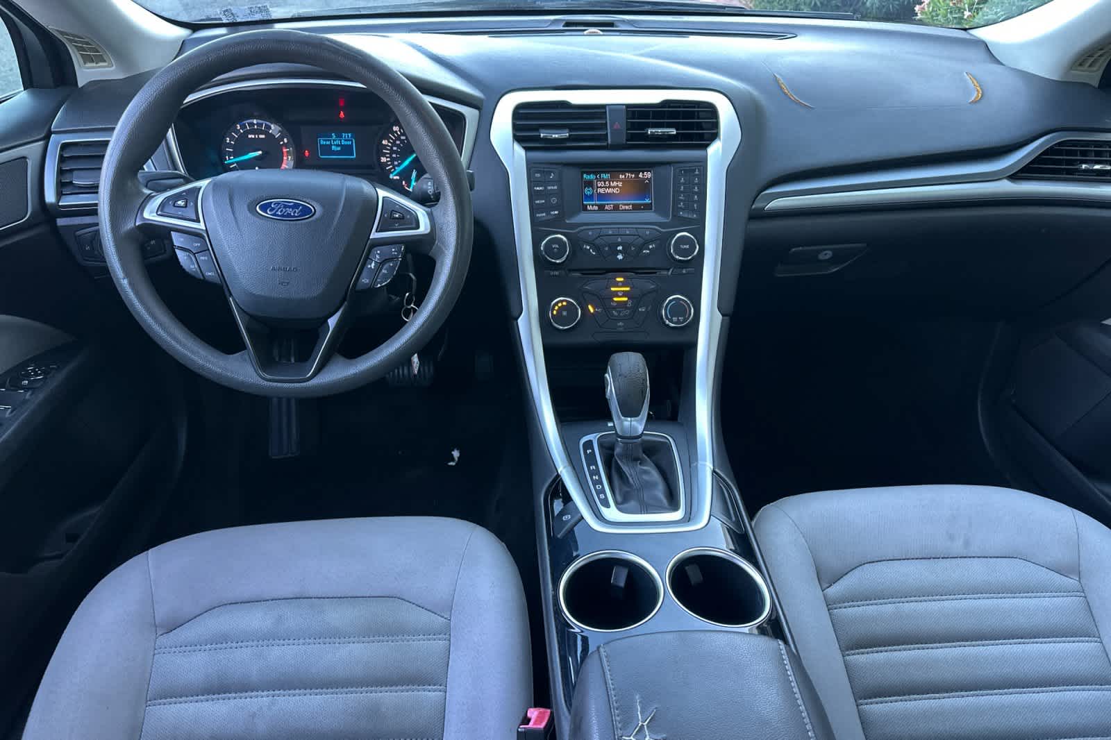 2013 Ford Fusion S photo 3