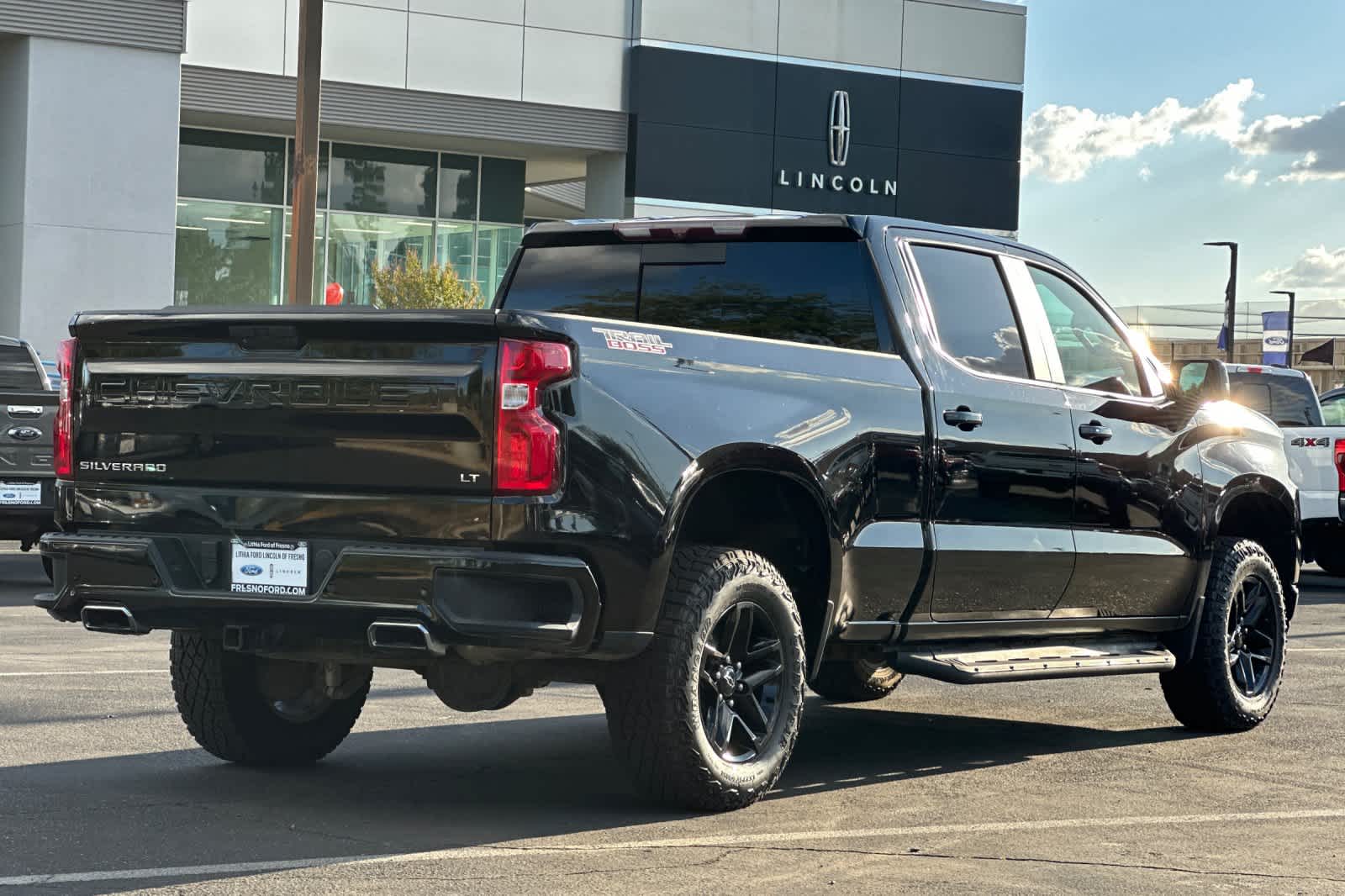 2020 Chevrolet Silverado 1500 LT Trail Boss photo 2