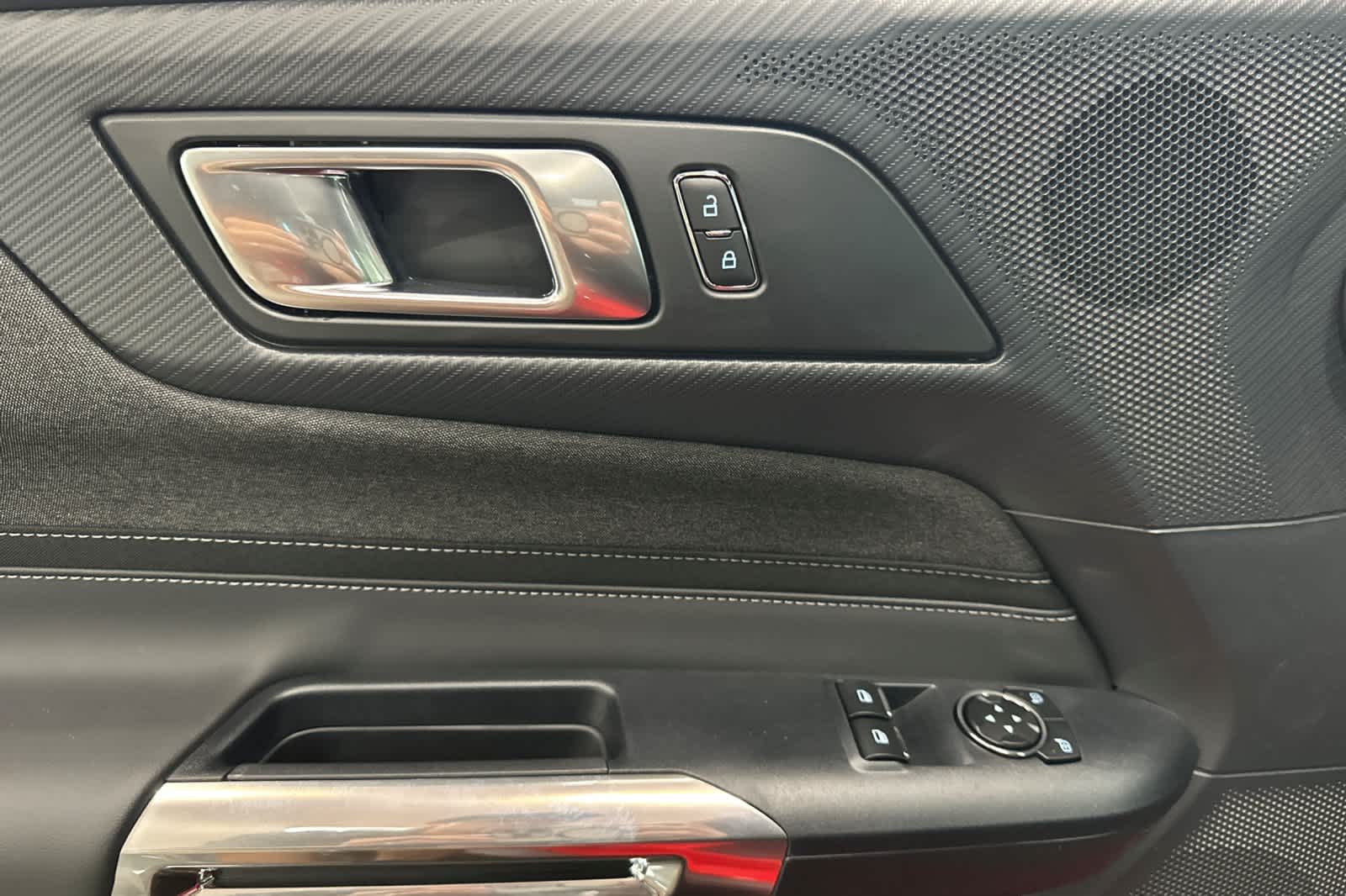 Thumbnail: 2025 Ford Mustang - 13