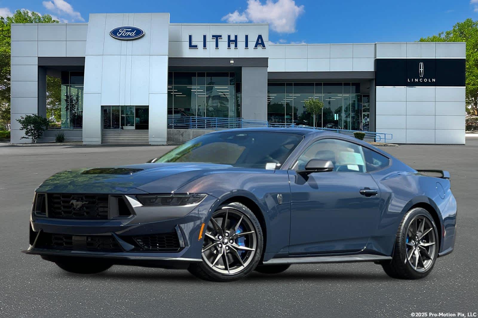 2026 Ford Mustang Dark Horse's photo