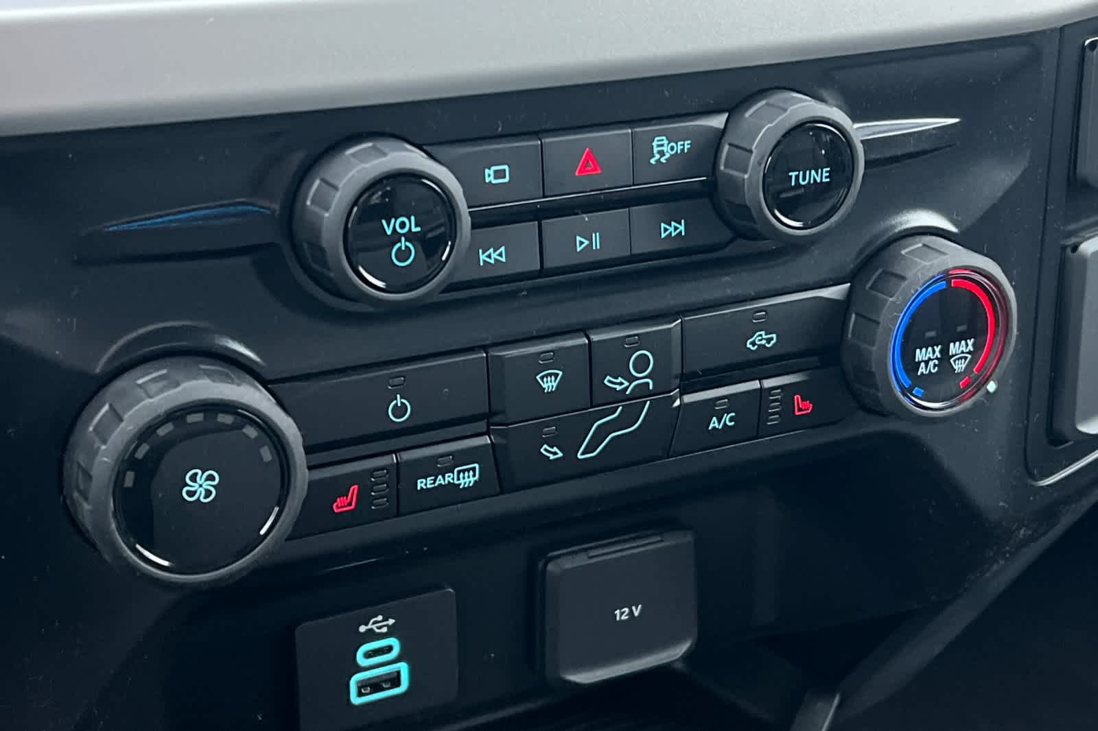 Thumbnail: 2026 Ford Econoline - 21