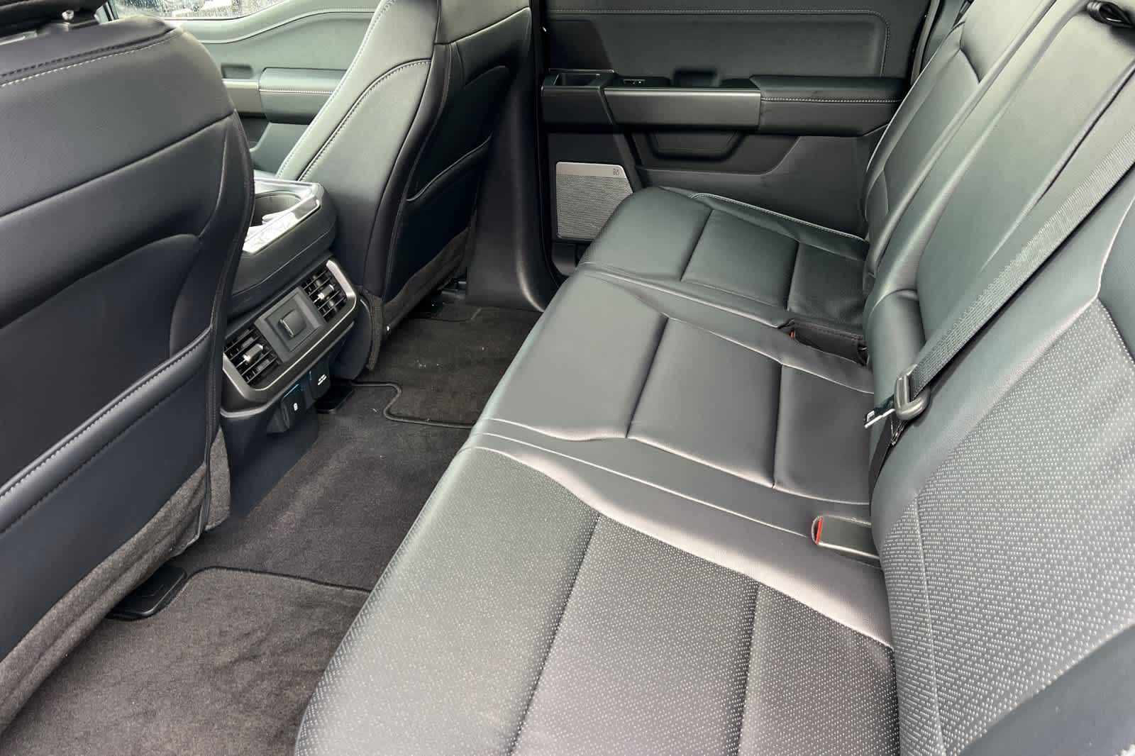 2025 Ford F-150 Lariat 5
