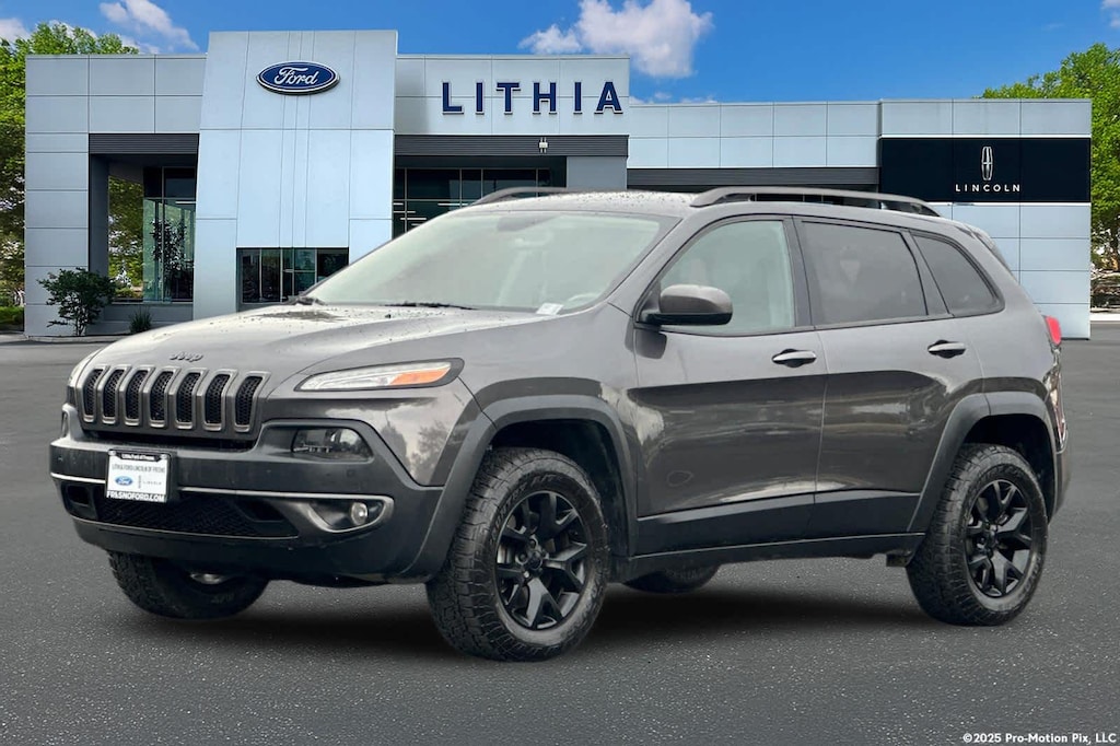Used 2015 Jeep Cherokee Trailhawk SUV