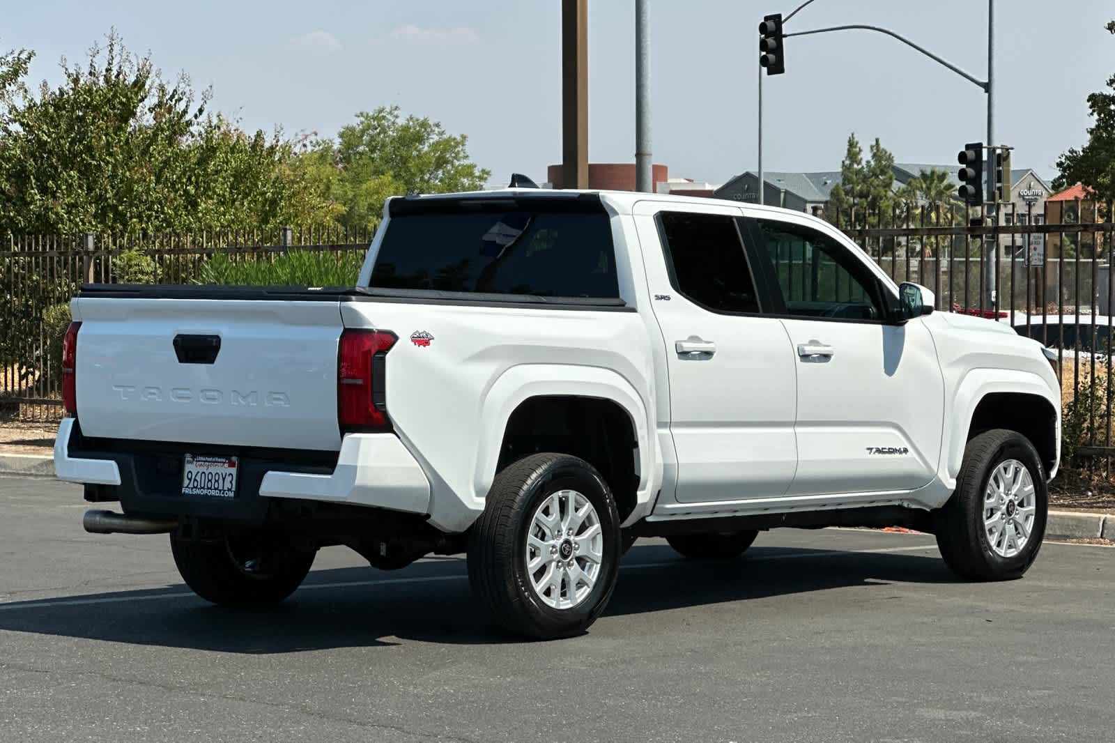 2024 Toyota Tacoma SR5 photo 2