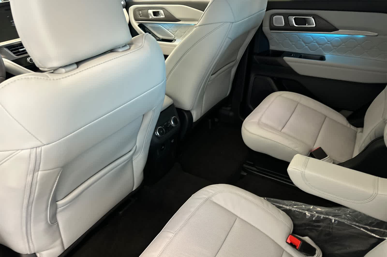 Thumbnail: 2025 Ford Explorer - 4