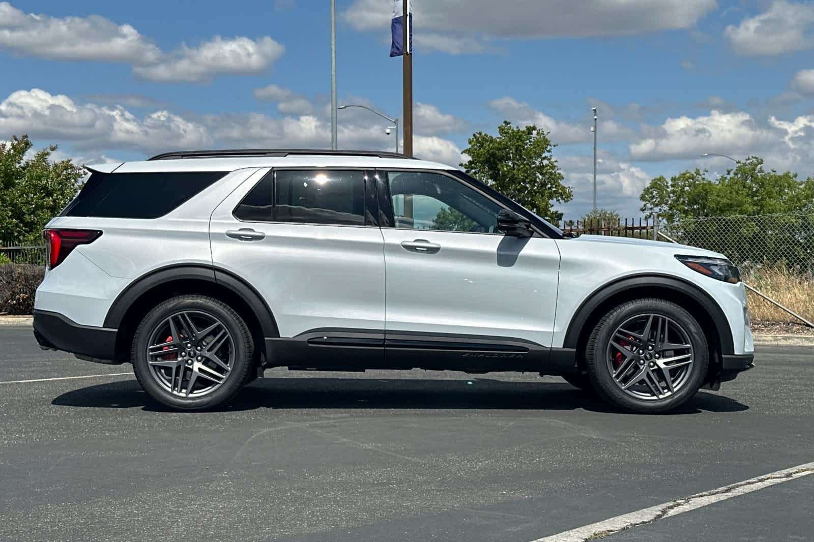 Thumbnail: 2026 Ford Explorer - 8