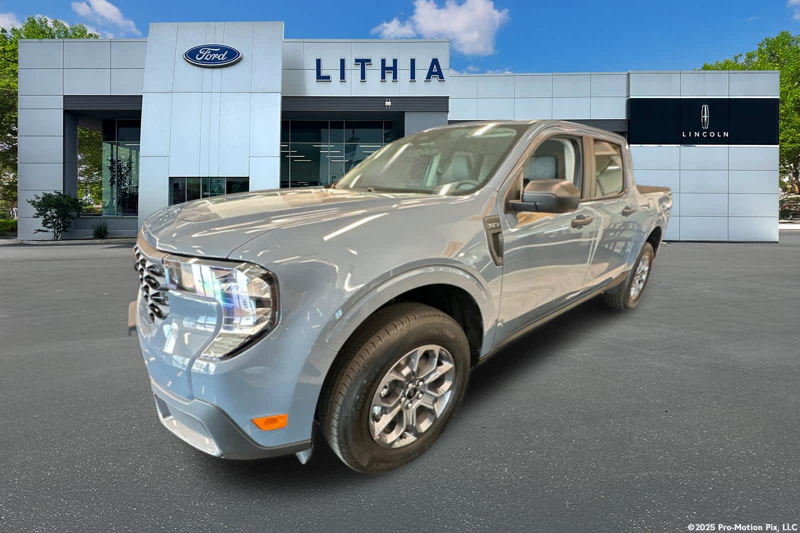 2025 Ford Maverick XLT's photo