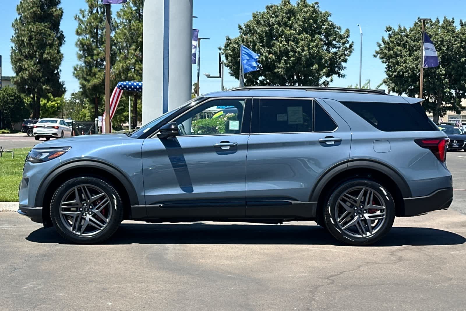 Thumbnail: 2026 Ford Explorer - 5
