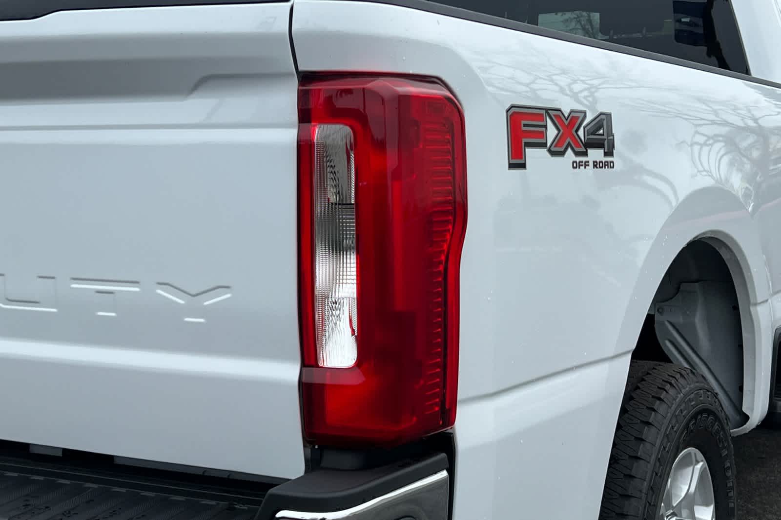 Thumbnail: 2026 Ford Econoline - 25