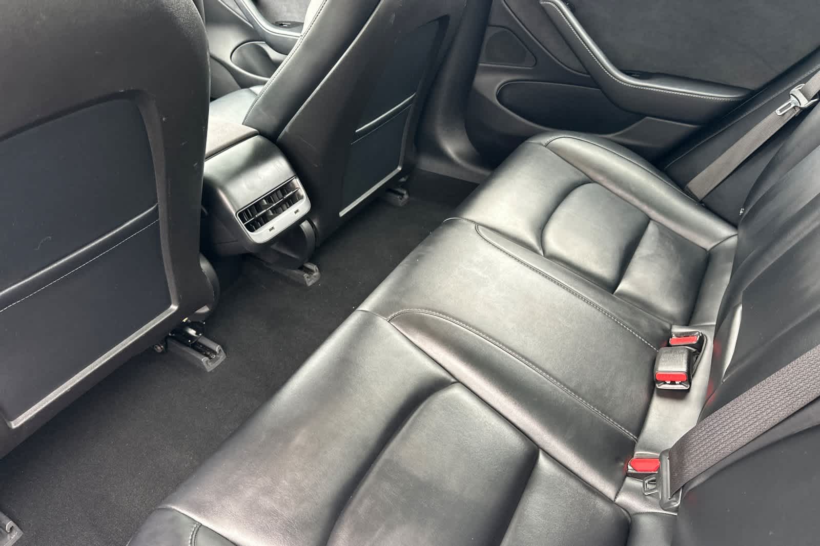 2018 Tesla Model 3 photo 4