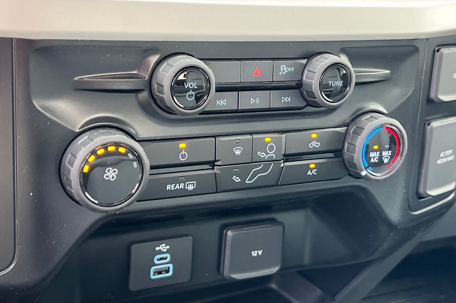 Thumbnail: 2026 Ford Econoline - 20