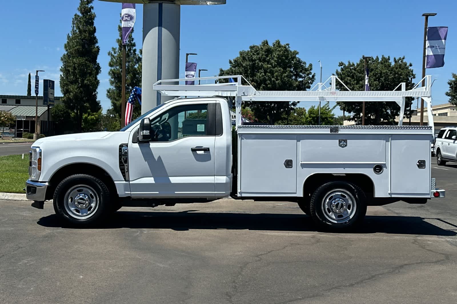 Thumbnail: 2026 Ford Econoline - 3