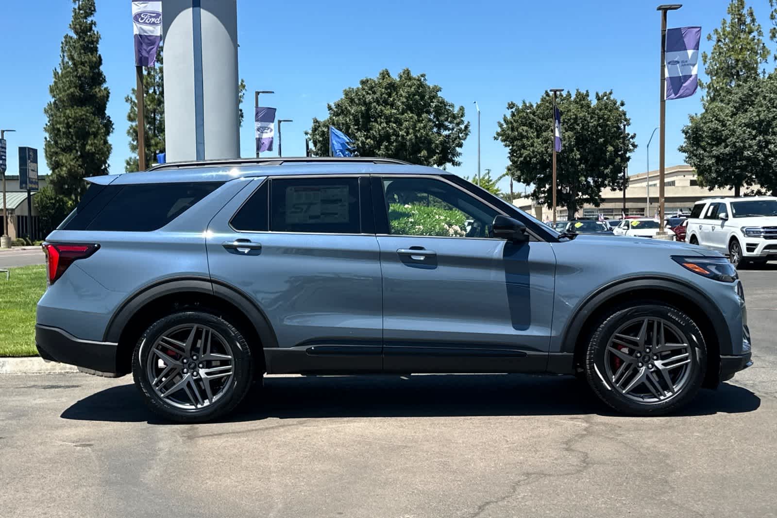 Thumbnail: 2026 Ford Explorer - 8