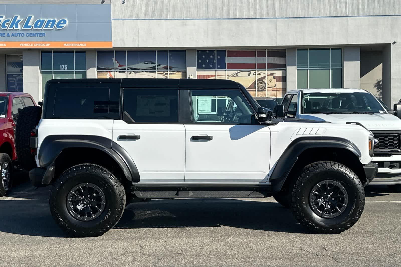 Thumbnail: 2025 Ford Bronco - 8