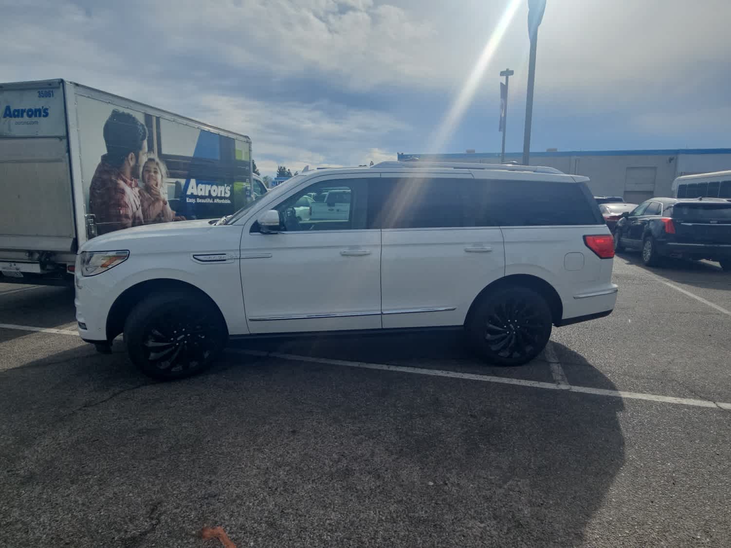 Thumbnail: 2020 Lincoln Navigator - 5
