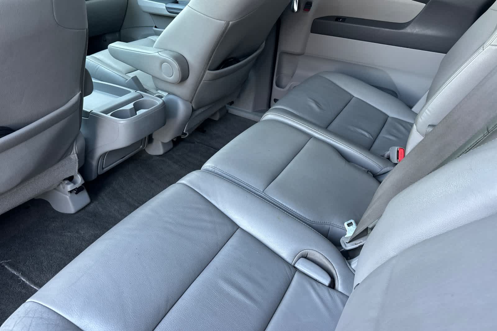 2015 Honda Odyssey Touring photo 4