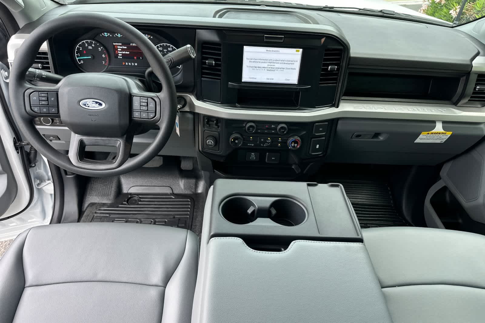 2025 Ford F-250 XL photo 3