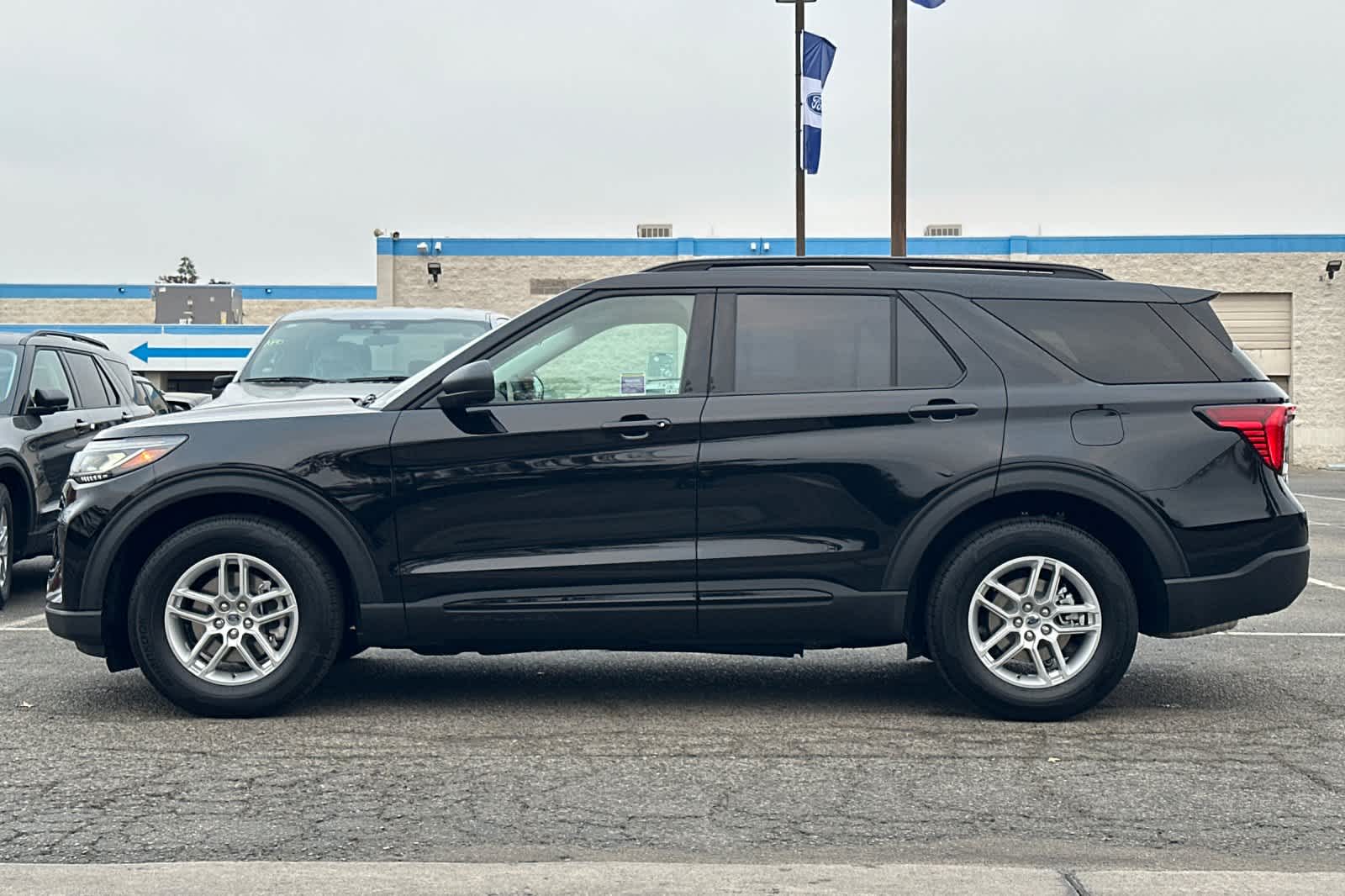 Thumbnail: 2026 Ford Explorer - 5