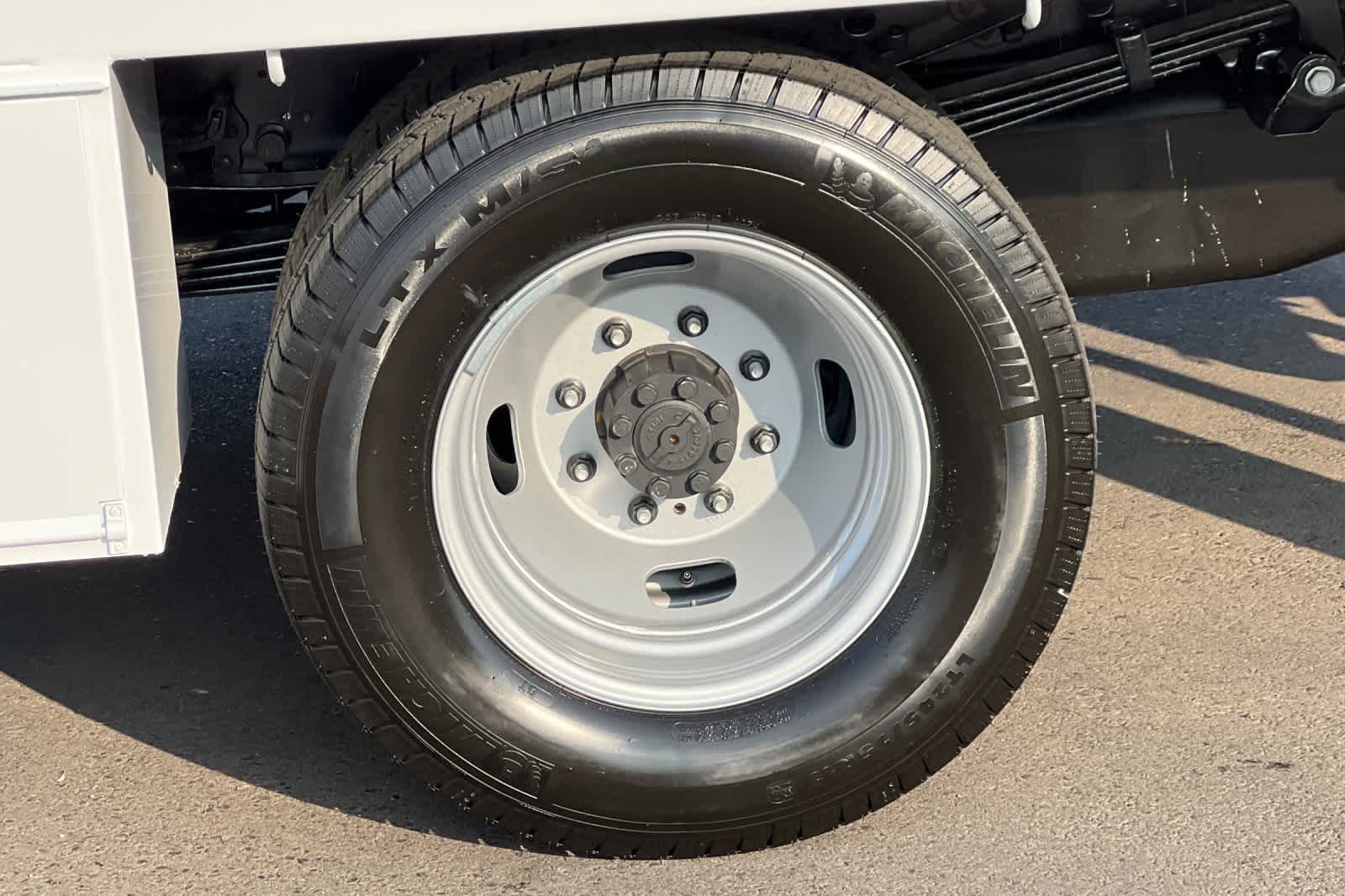 Thumbnail: 2024 Ford Econoline - 25