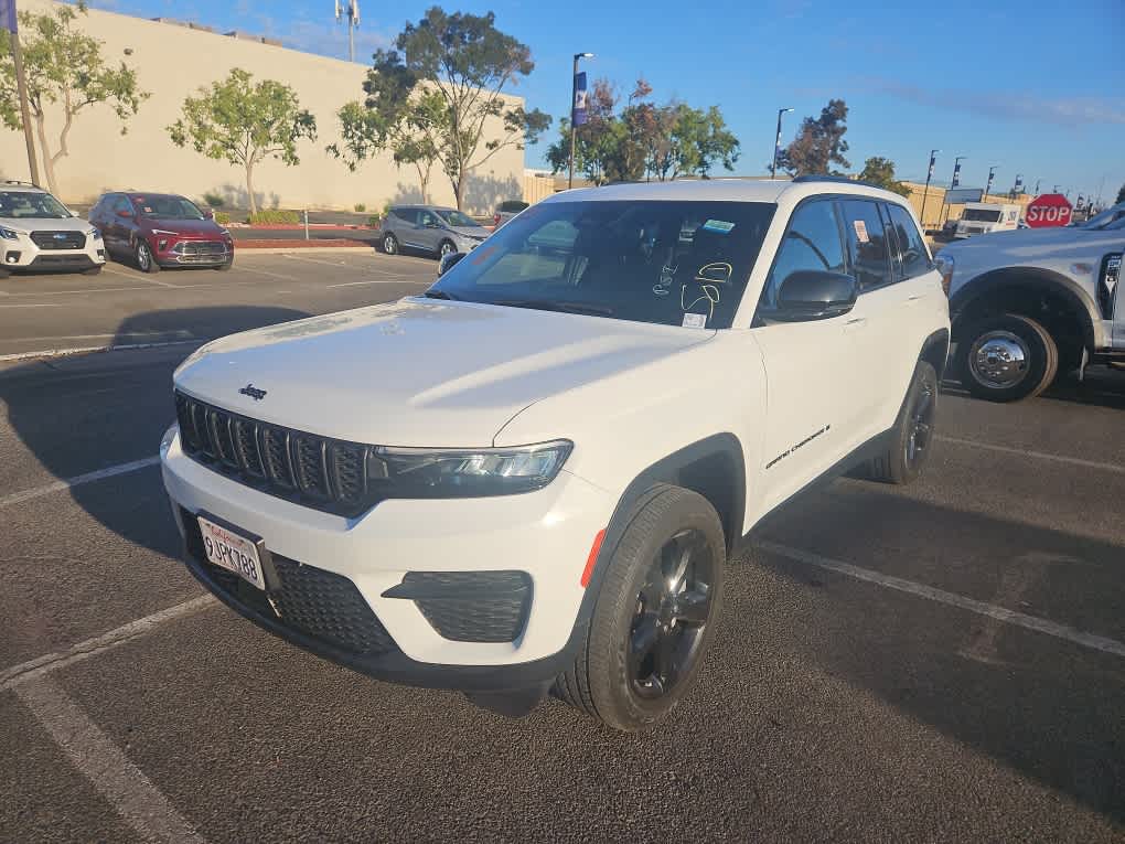 2023 Jeep Grand Cherokee Altitude 4WD photo