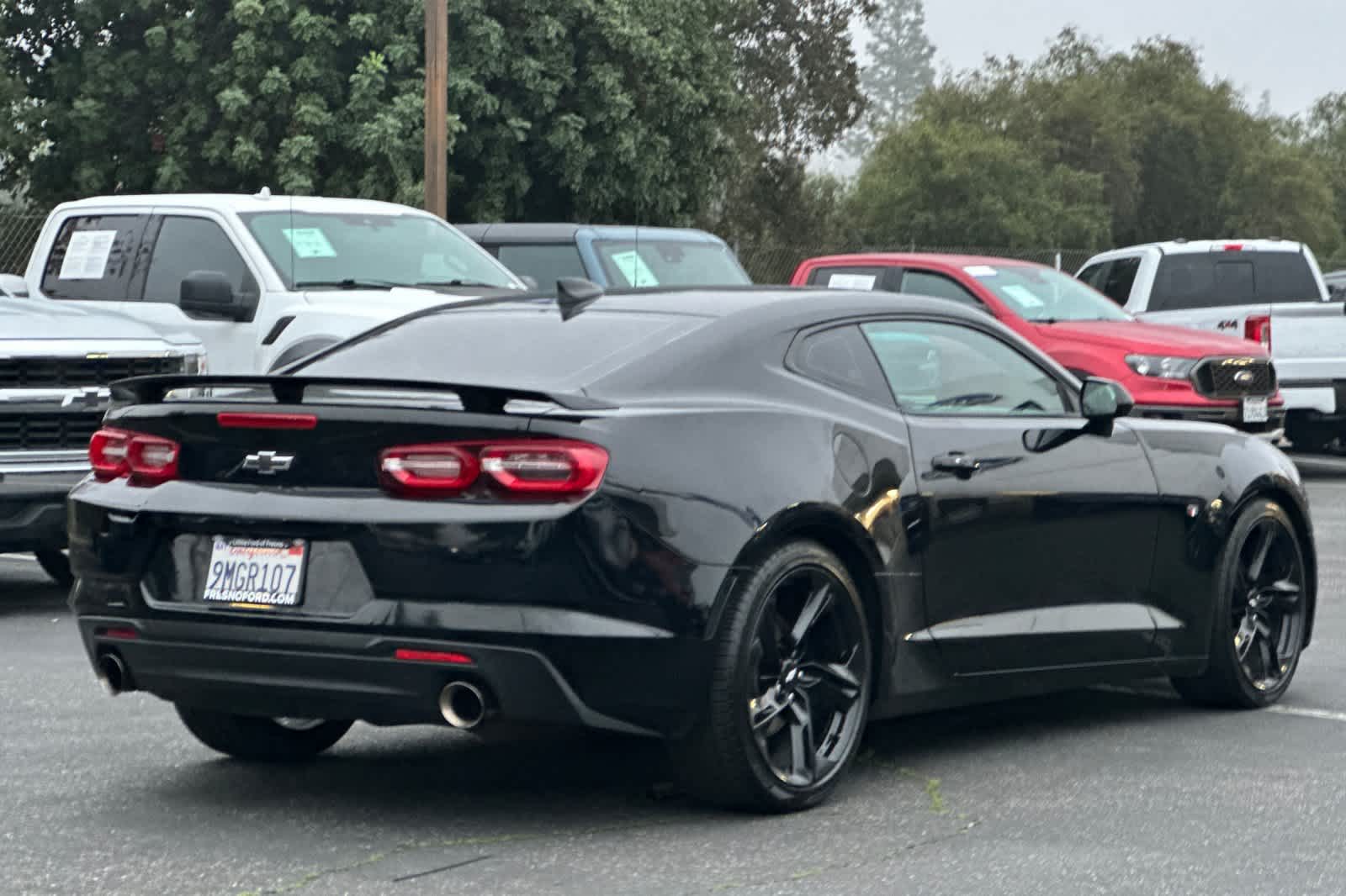 2019 Chevrolet Camaro 1LS 1LT photo 2