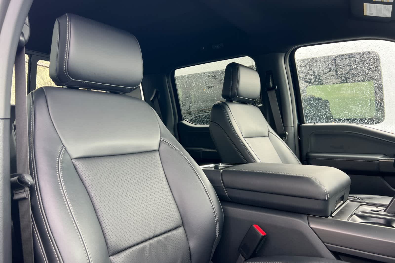2025 Ford F-150 Lariat 18