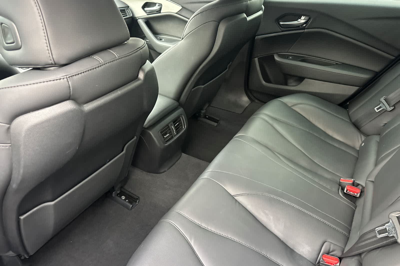2023 Acura TLX Base photo 4
