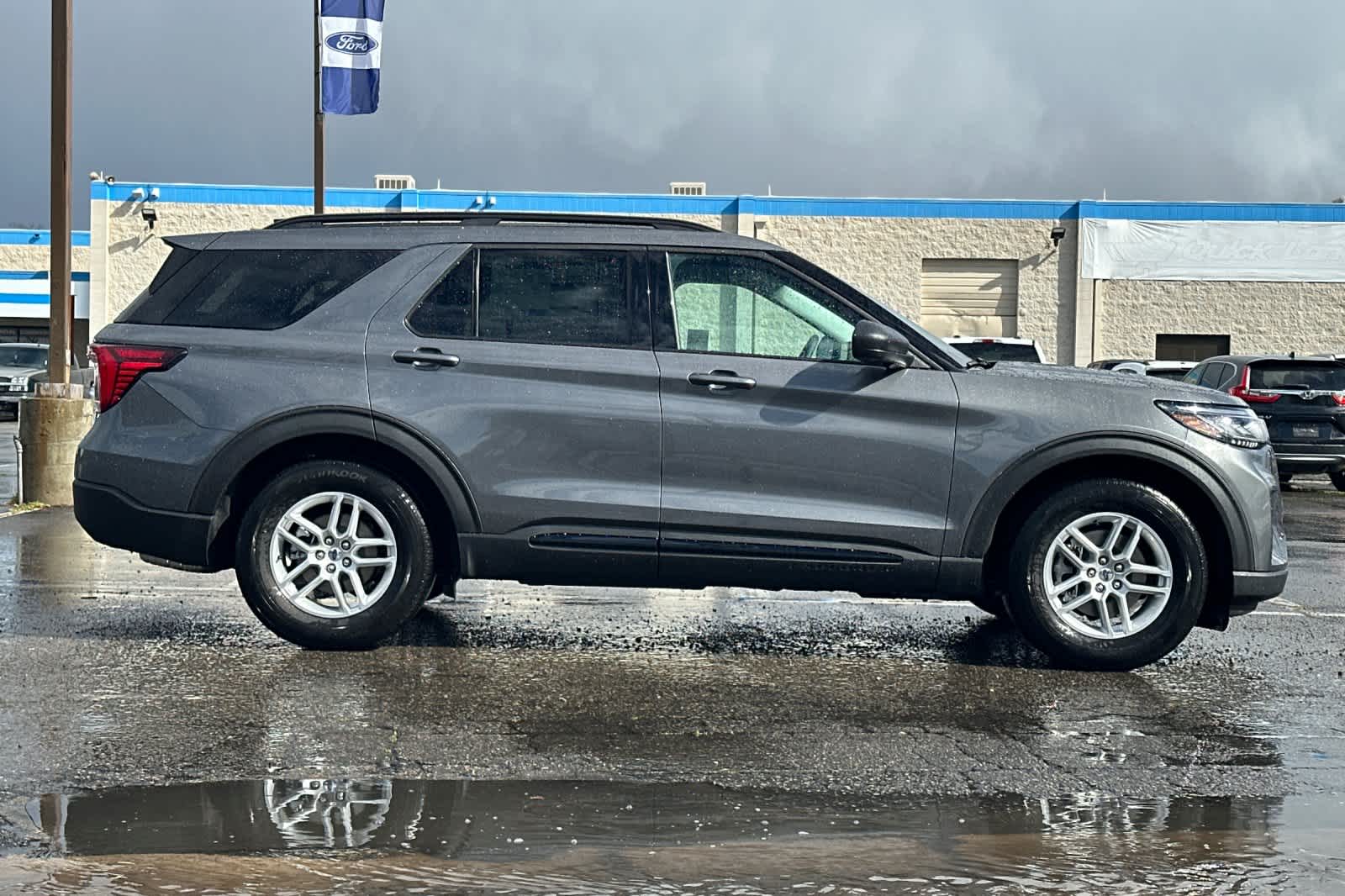 Thumbnail: 2026 Ford Explorer - 8