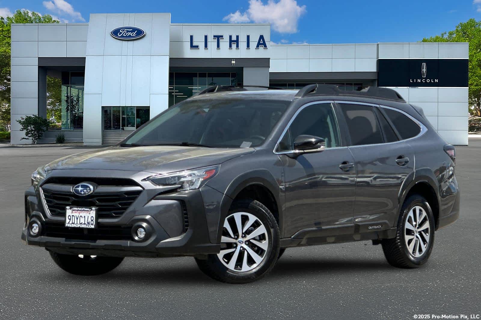2023 Subaru Outback Premium's photo