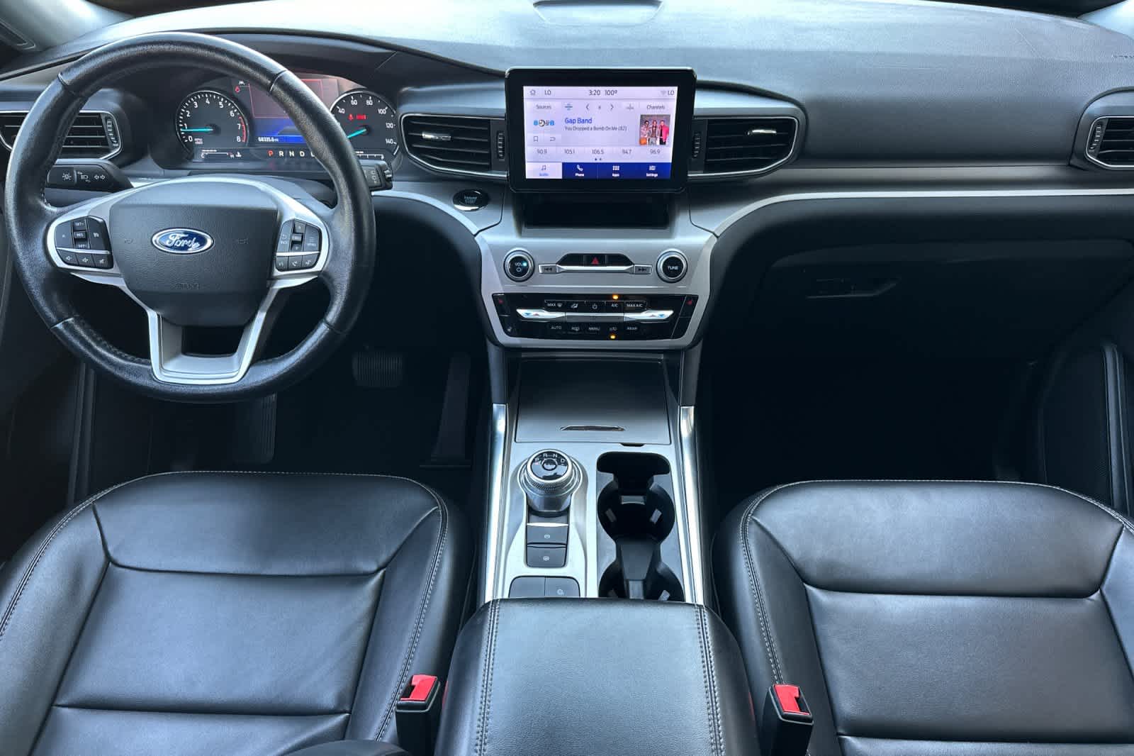 2022 Ford Explorer XLT photo 3