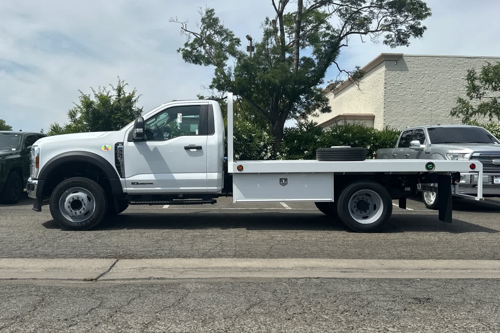 Thumbnail: 2026 Ford Econoline - 3