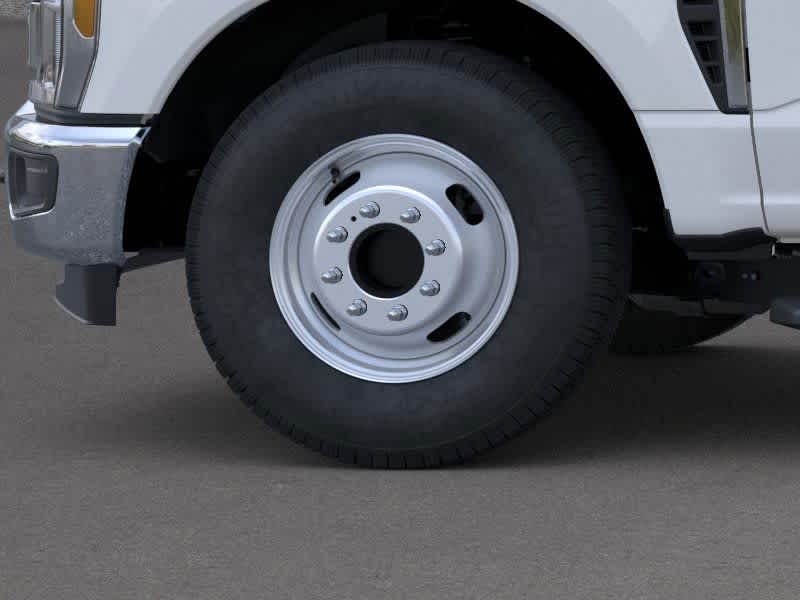 Thumbnail: 2026 Ford Econoline - 20