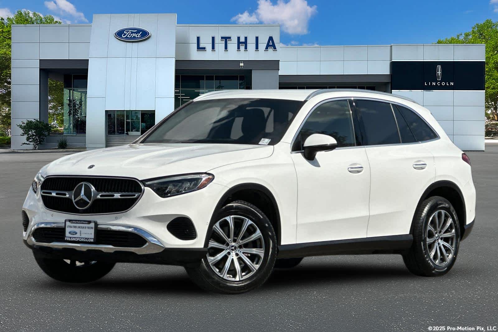 2024 Mercedes-Benz GLC GLC 300's photo
