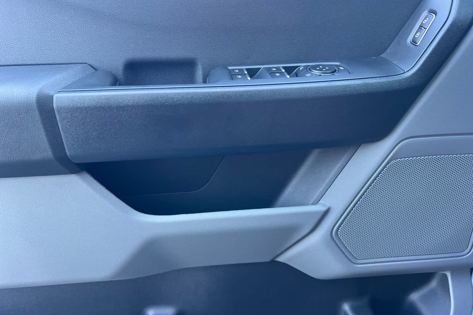 Thumbnail: 2024 Ford Econoline - 13