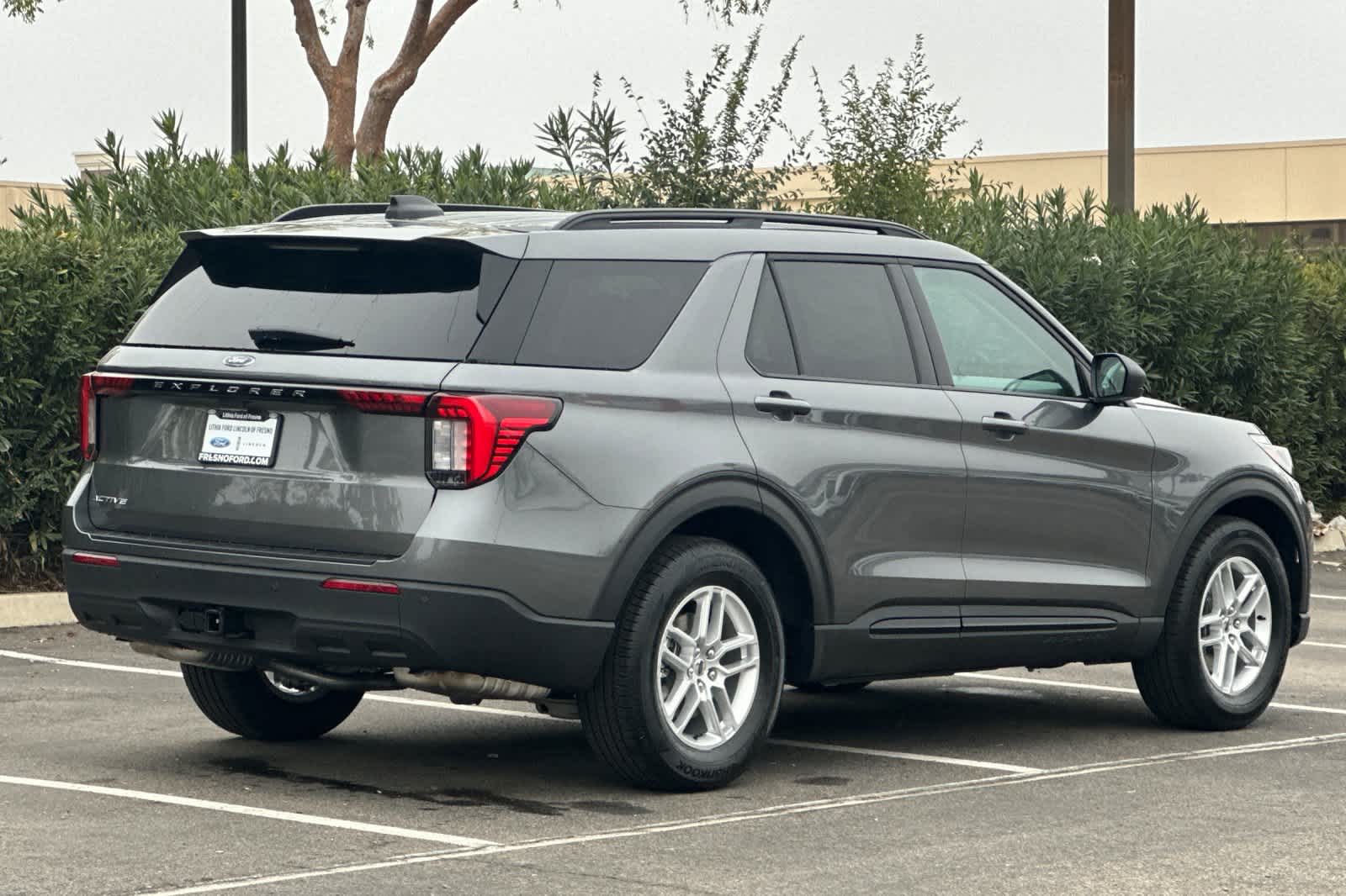 Thumbnail: 2026 Ford Explorer - 2