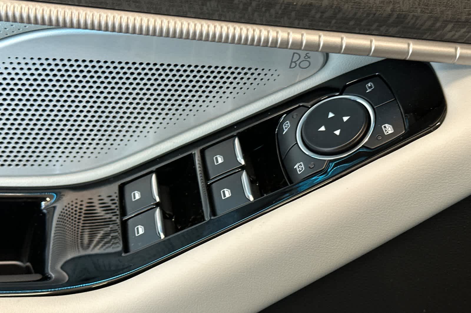 Thumbnail: 2025 Ford Explorer - 14