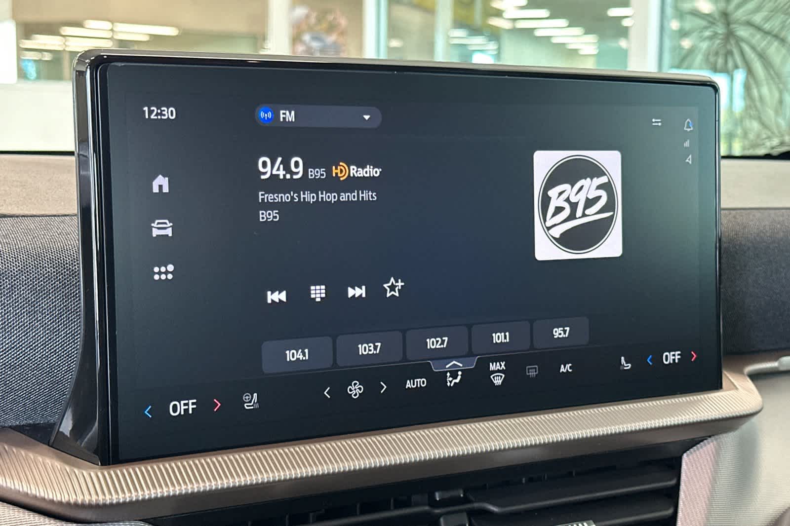 Thumbnail: 2026 Ford Explorer - 20