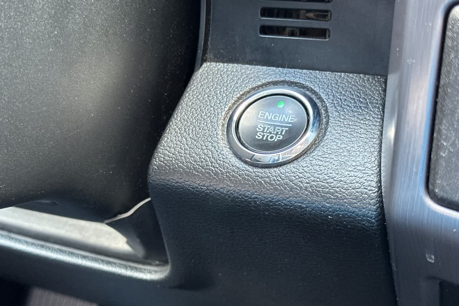 Thumbnail: 2020 Ford Expedition - 24