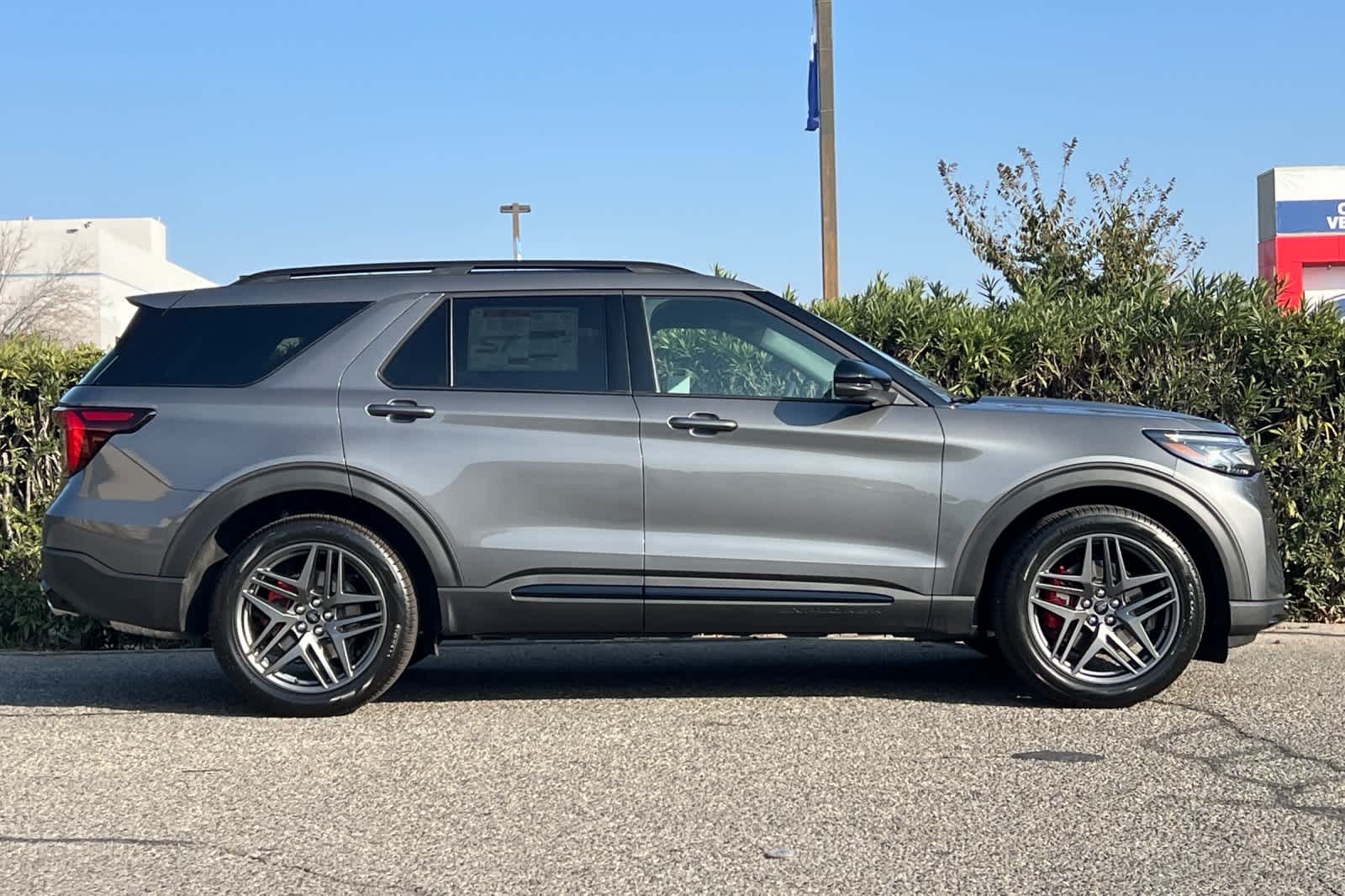 Thumbnail: 2026 Ford Explorer - 8