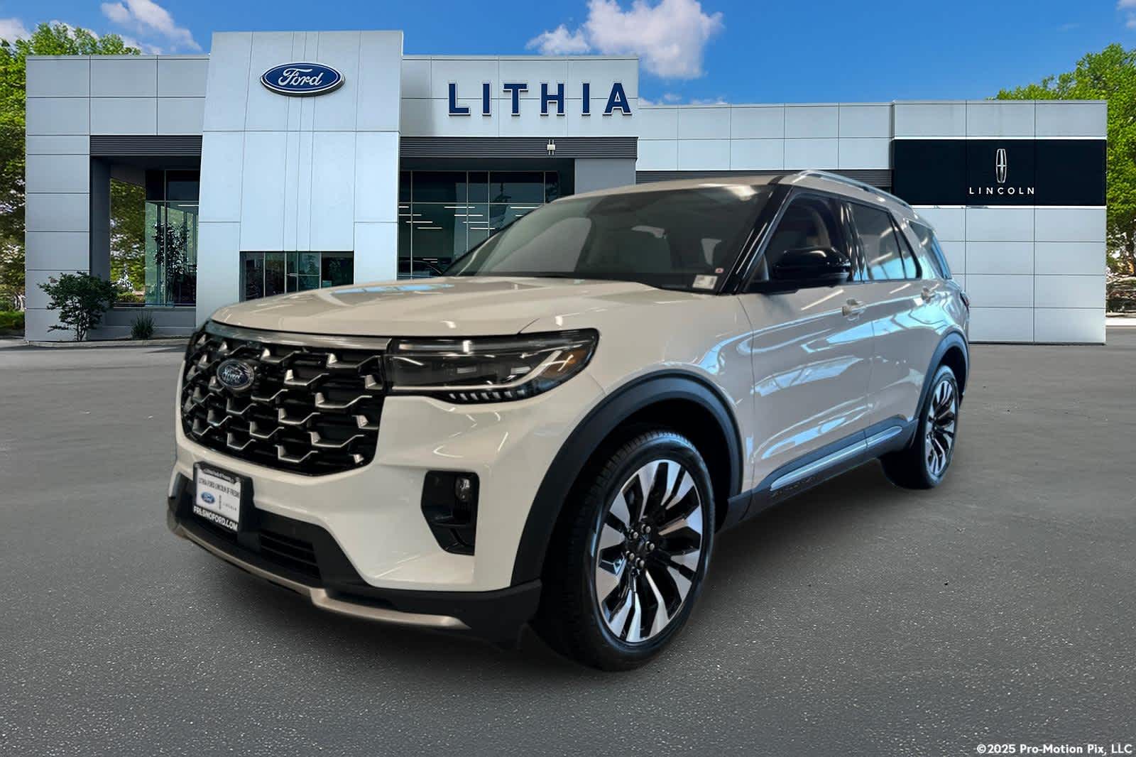 2026 Ford Explorer Platinum 4WD's photo