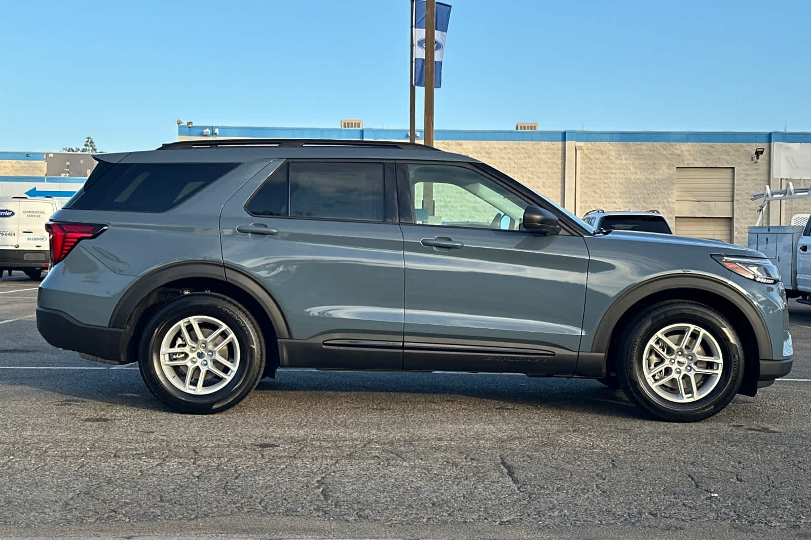 Thumbnail: 2026 Ford Explorer - 8