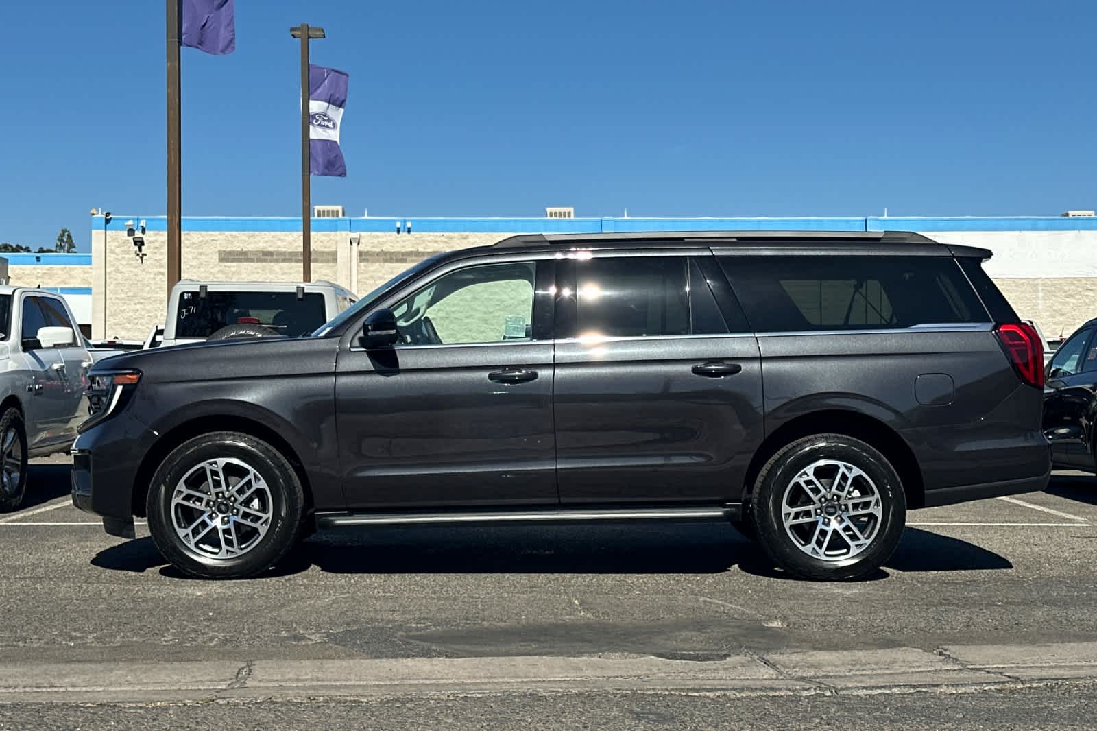 Thumbnail: 2026 Ford Expedition MAX - 5