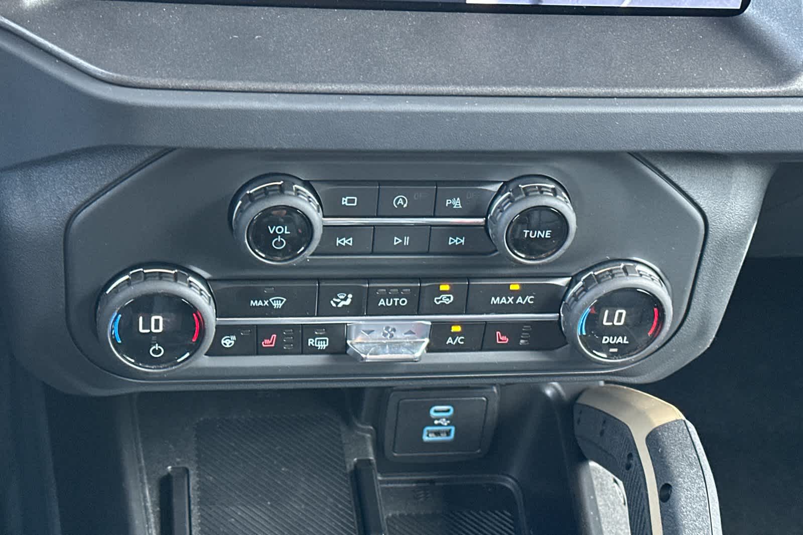 Thumbnail: 2025 Ford Bronco - 22