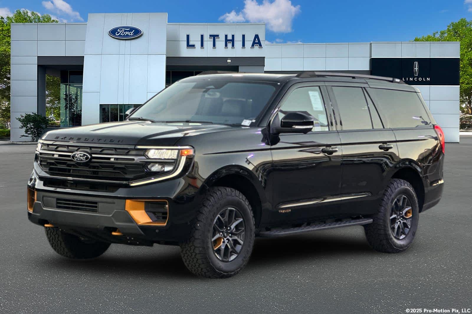 2025 Ford Expedition Tremor's photo