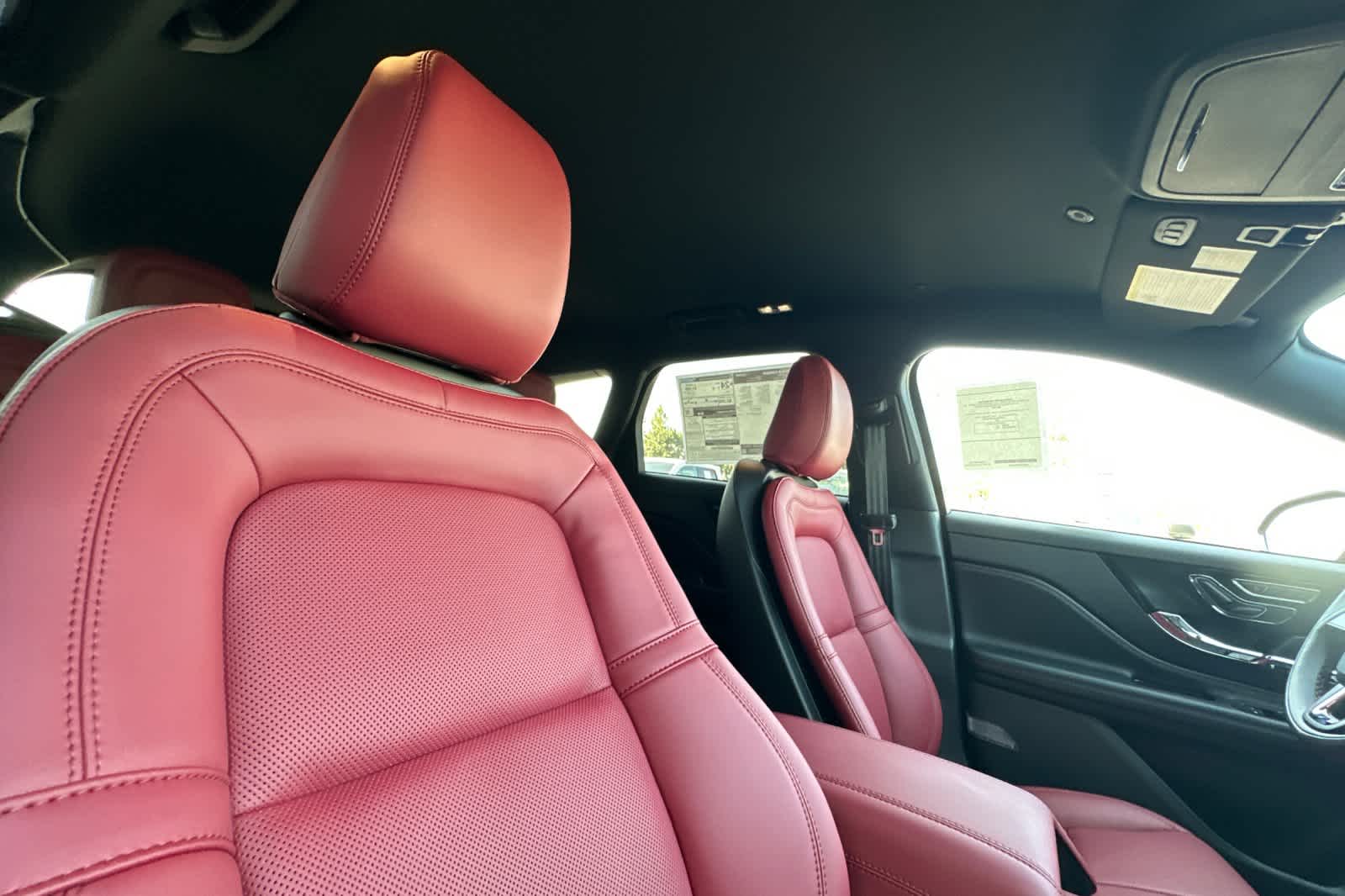 Thumbnail: 2025 Lincoln Corsair - 18