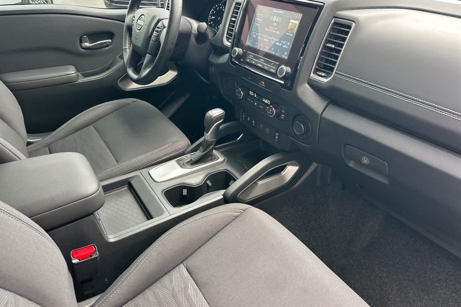 Thumbnail: 2022 Nissan Frontier - 15